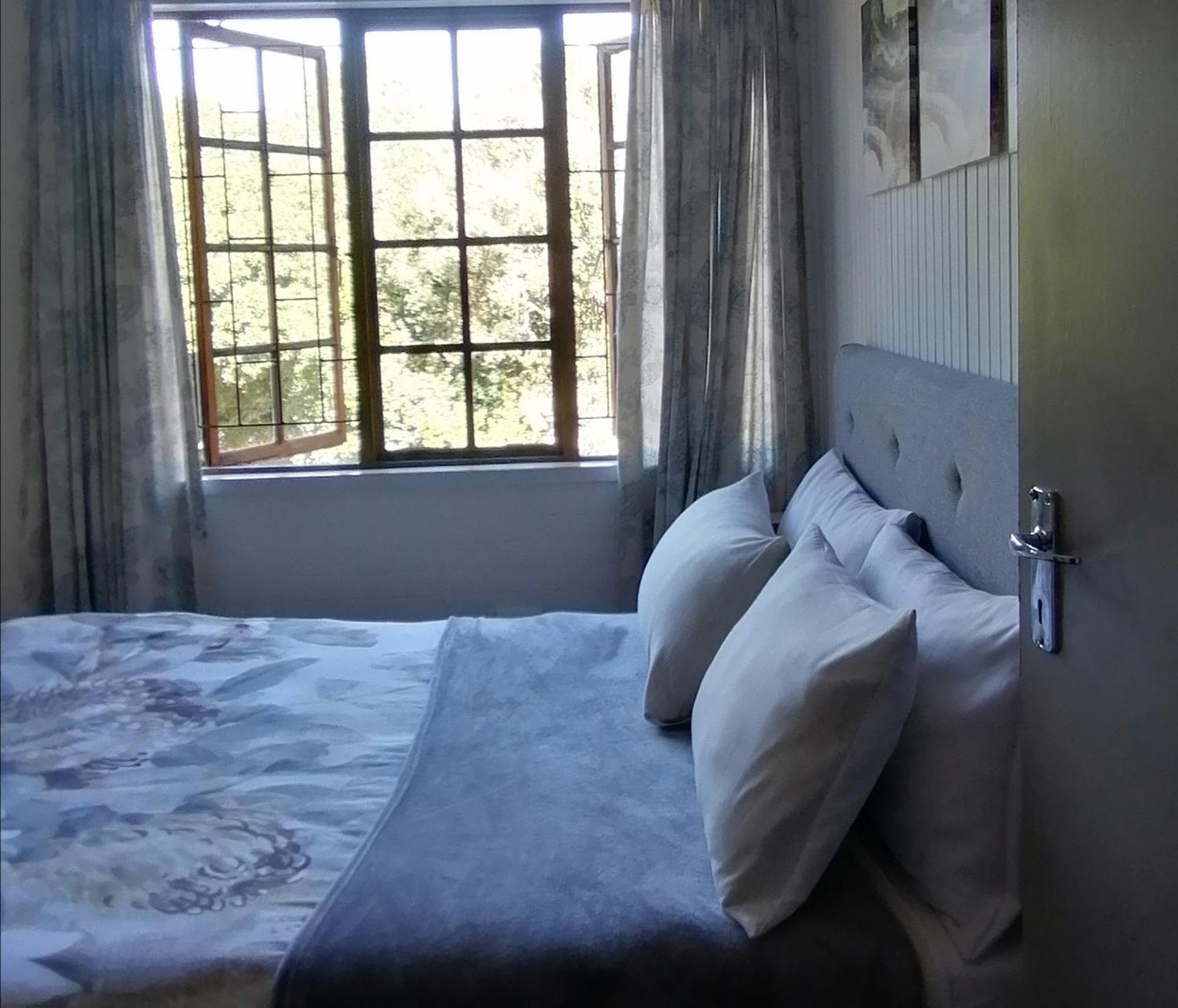 Knysna N2 Lodge Екстер'єр фото