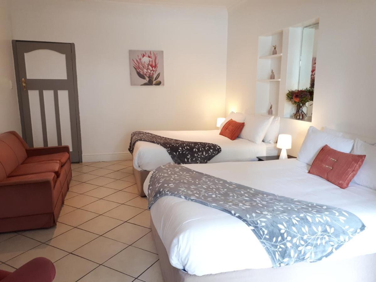 Knysna N2 Lodge Екстер'єр фото
