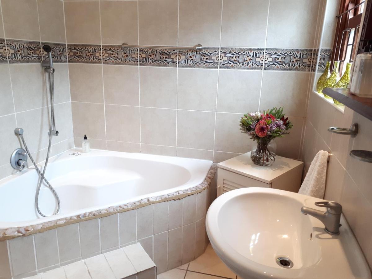 Knysna N2 Lodge Екстер'єр фото